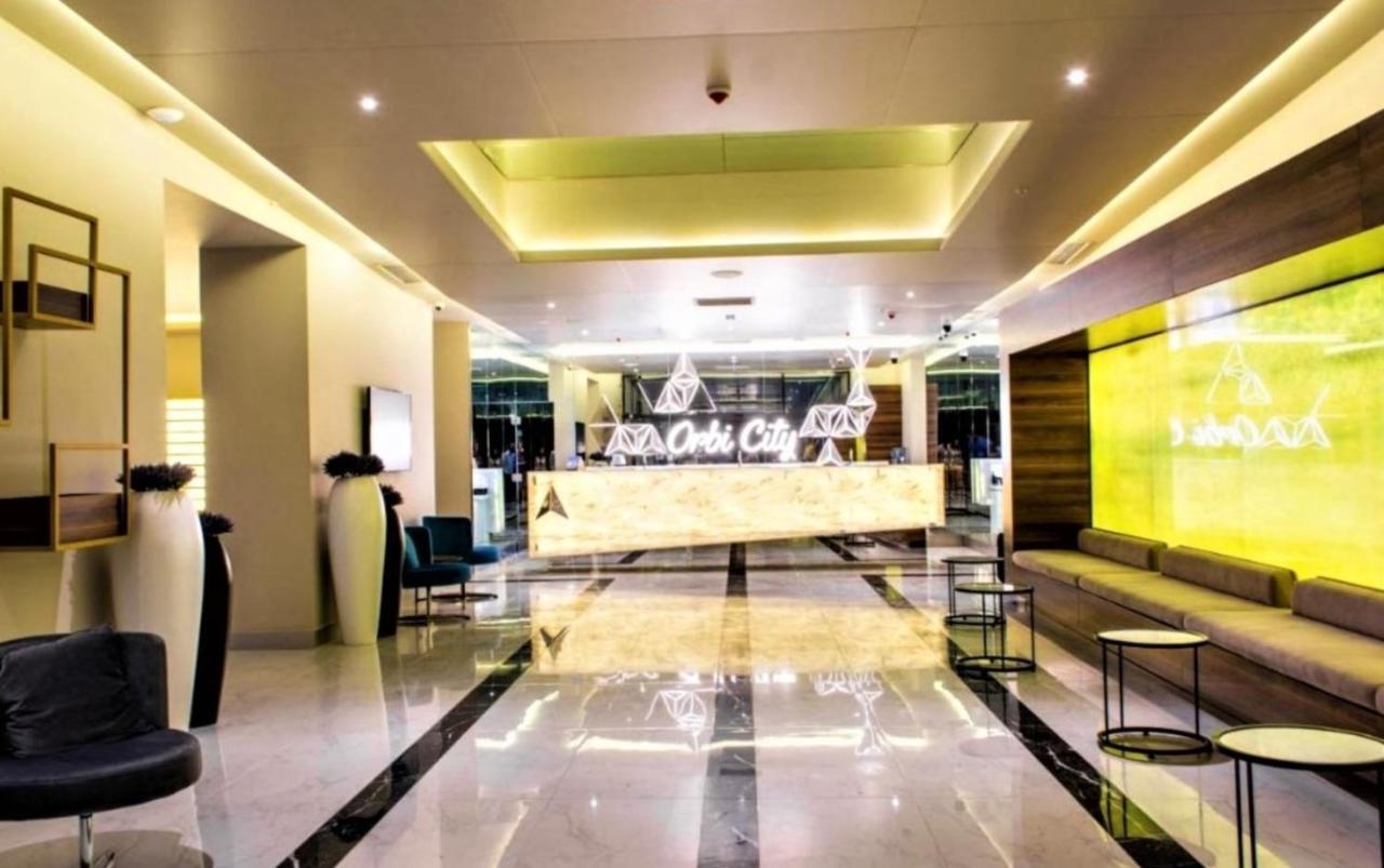 باتومي Orbi Twin Towers Aparthotel With Sea View المظهر الخارجي الصورة