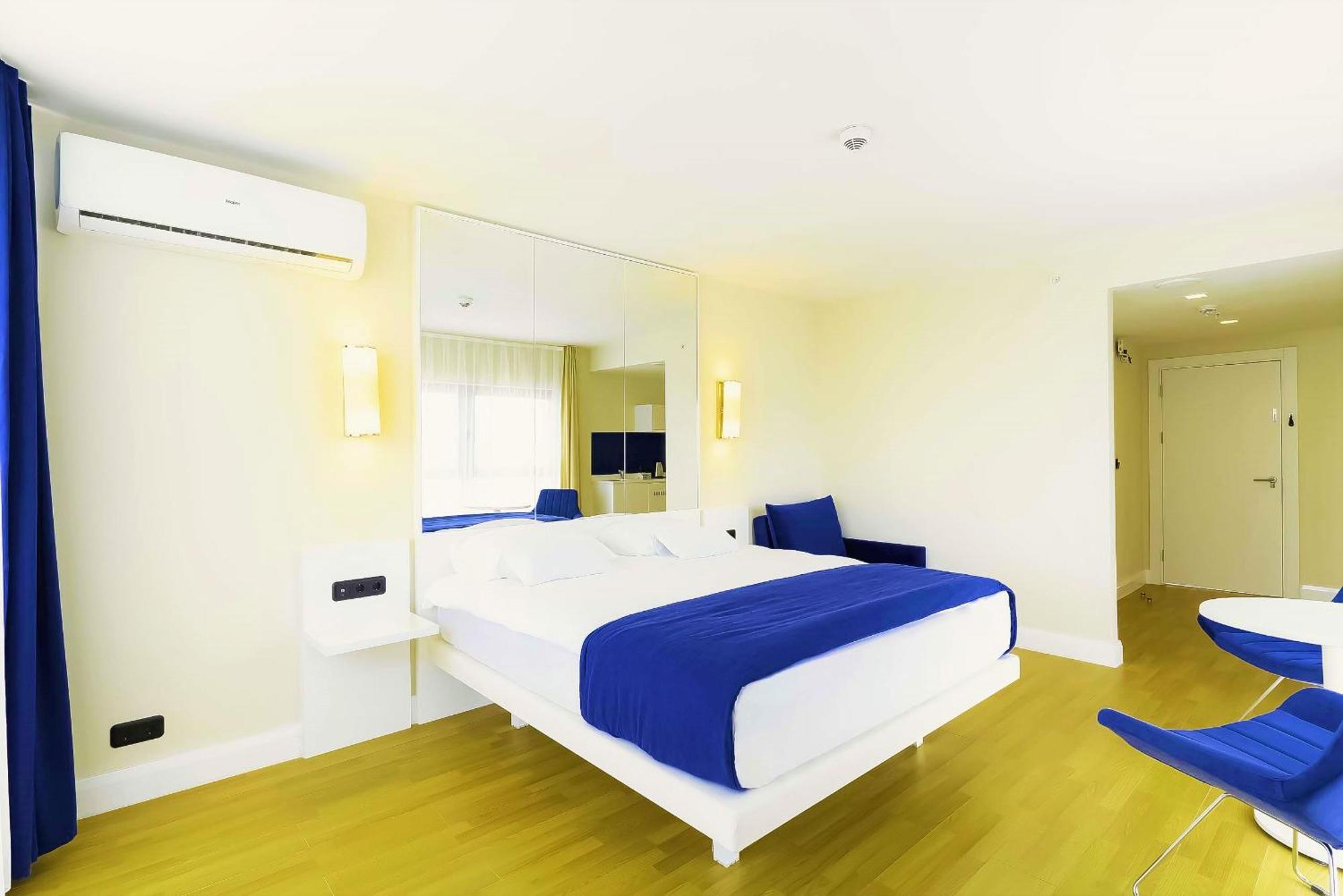 باتومي Orbi Twin Towers Aparthotel With Sea View المظهر الخارجي الصورة