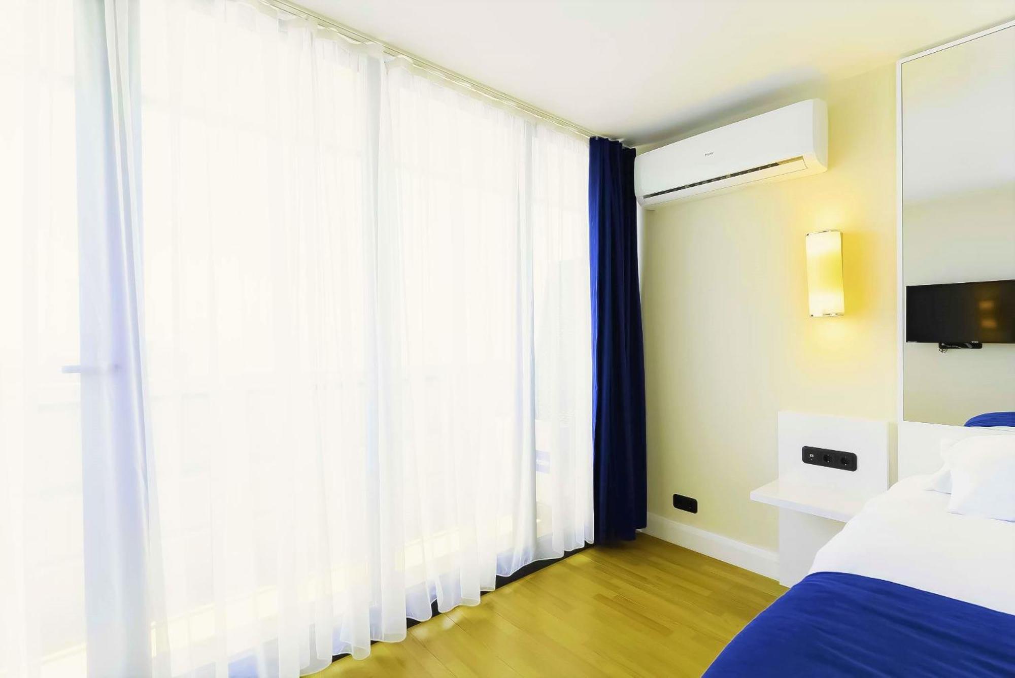 باتومي Orbi Twin Towers Aparthotel With Sea View المظهر الخارجي الصورة
