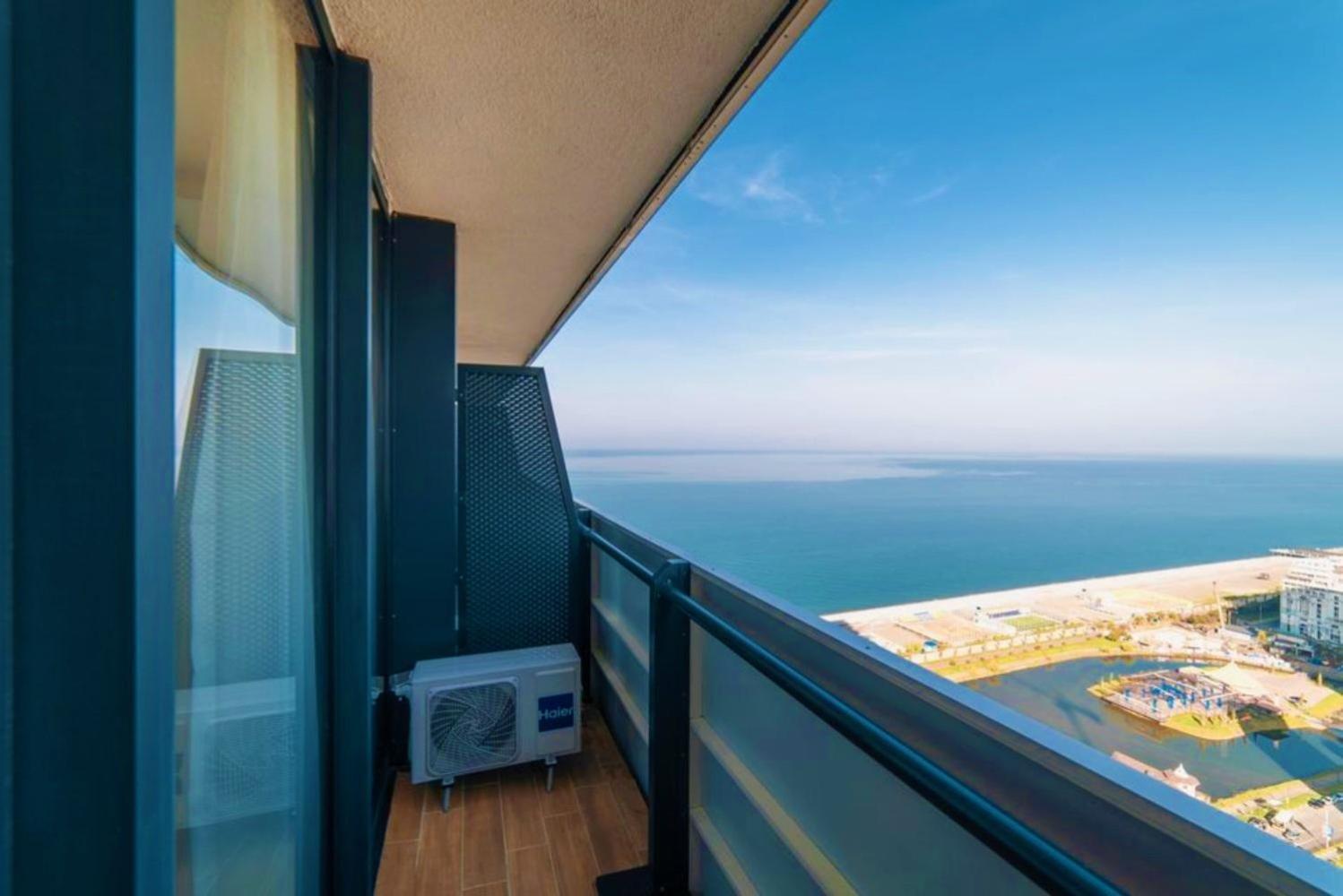 باتومي Orbi Twin Towers Aparthotel With Sea View المظهر الخارجي الصورة