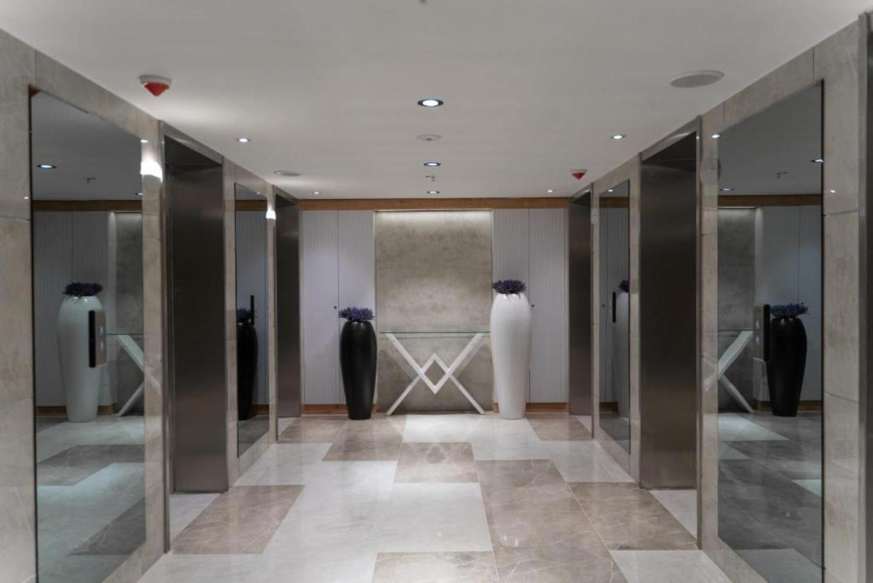 باتومي Orbi Twin Towers Aparthotel With Sea View المظهر الخارجي الصورة